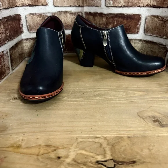 NWOT L'ARTISTE ZAMI SHOES-Navy blue - Picture 8 of 9